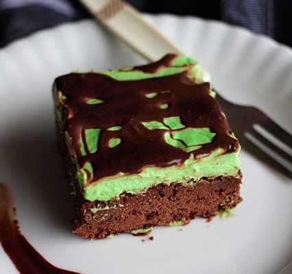 BROWNIE A LA GRASSHOPPER CAKE