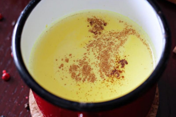PASTA Z KURKUMY oraz ZŁOTE MLEKO (GOLDEN MILK)