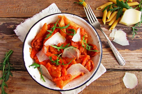 Makaron z chorizo i sosem fasolowo - pomidorowym