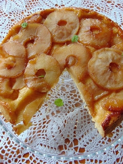 Jabłkowa tarta tatin.