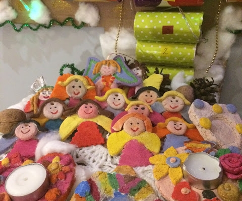Aniołki z masy solnej - domowe ozdoby świąteczne;  DIY z dziećmi