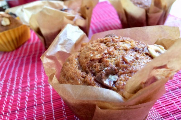 Puszyste muffinki bananowe z czekoladą