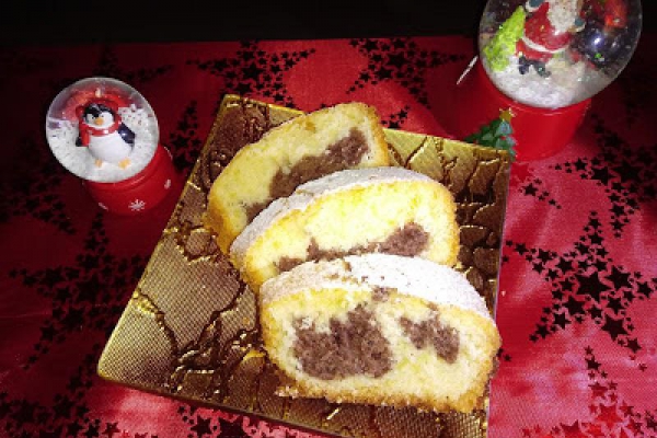 ŚWIĄTECZNA BABKA ŁACIATA