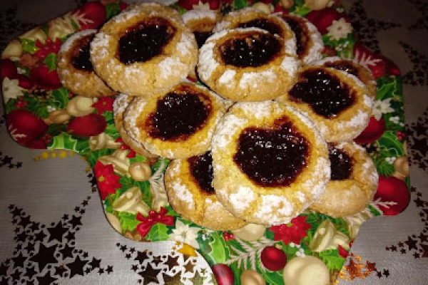CIASTECZKA ORZECHOWE Z POWIDŁAMI - AMARETTI