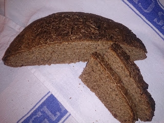 zaparzany litewski razowy chleb żytni