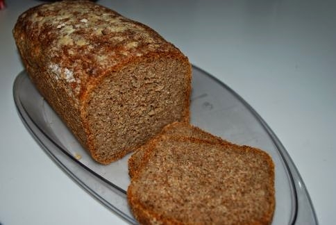 Łatwy chleb z mąki pszennej razowej
