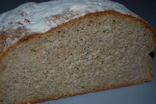 Chleb z otrębami na zakwasie i drożdżach