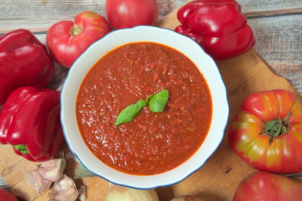 Sos cygański z pomidorów – ostry sos pomidorowy do słoika