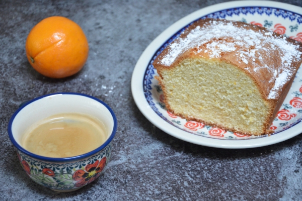 Puszysta babka pomarańczowa