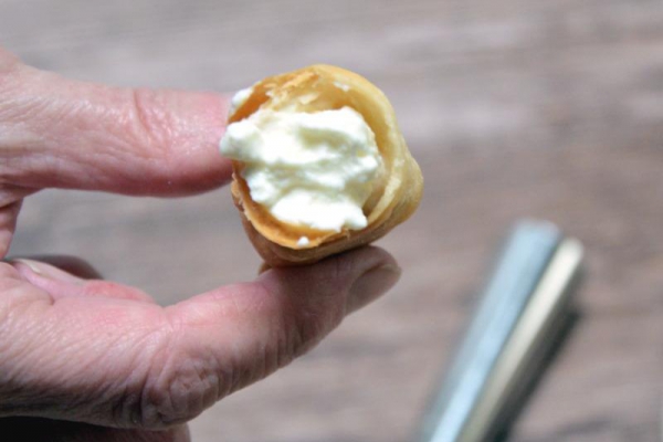 Półfrancuskie rurki z kremem mascarpone