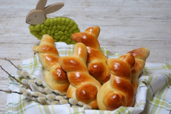 Drożdżowe zajączki świąteczne, pyszne i puszyste