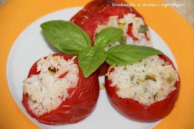 Wegańskie pomidory faszerowane ryżem
