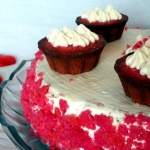 Różowy tort muffinkowy