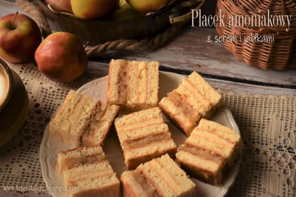 Placek amoniakowy z serem i jabłkami – kuchnia podkarpacka