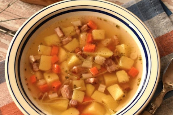Zupa ziemniaczana z boczkiem – kuchni podkarpacka