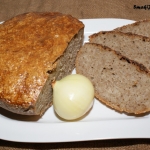 Chleb cebulowy z miski
