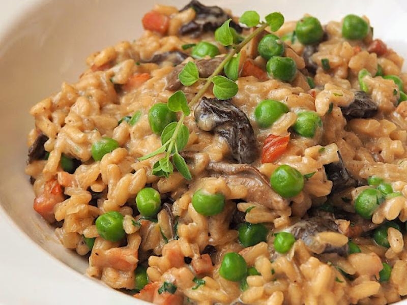 Risotto z grzybami i zielonym groszkiem