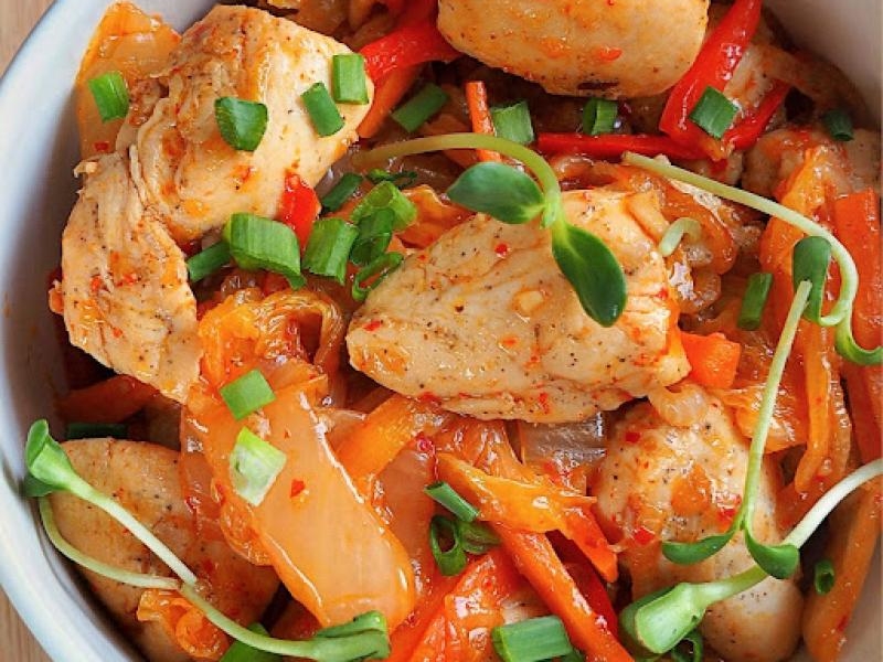 Polędwiczki z kimchi i warzywami