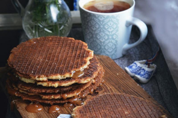 Domowe Stroopwafels, czyli holenderskie wafle z syropem