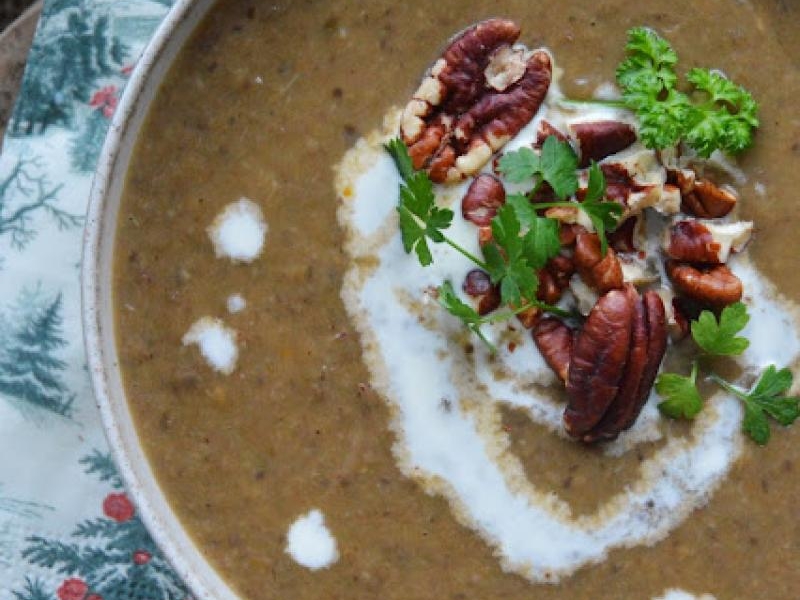 Kremowa zupa grzybowa z suszonymi grzybami