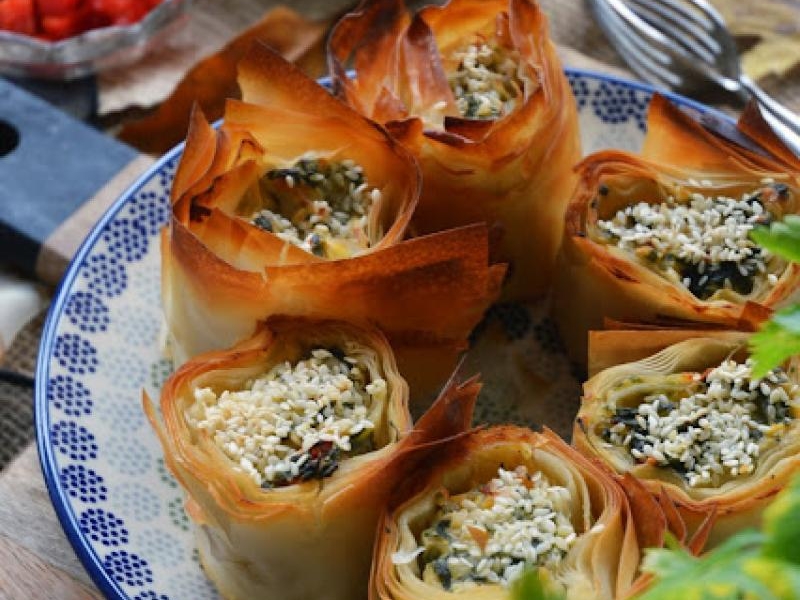 Roladki filo ze szpinakiem i ricottą