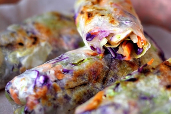 Warzywne sajgonki czy spring rollsy, nazywajcie je jak chcecie, są po prostu boskie w smaku! 