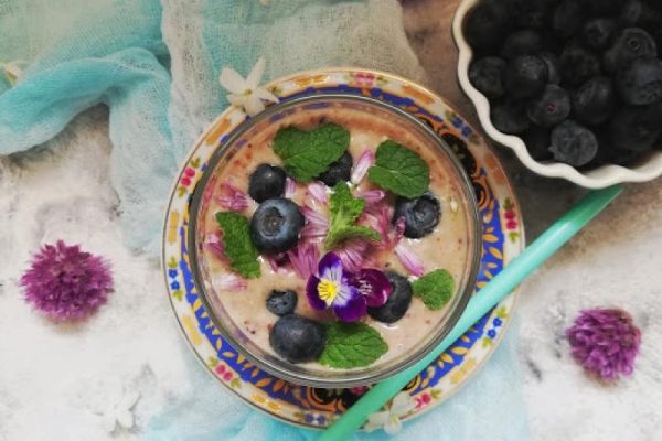 Koktajl banan-borówka amerykańska-len