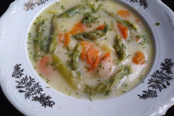 Zupa szparagowa