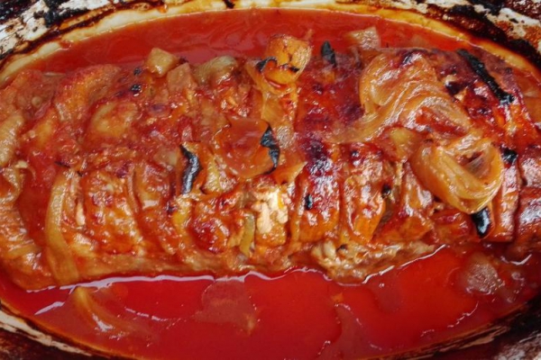 Pieczeń ze schabu w majonezie i ketchupie