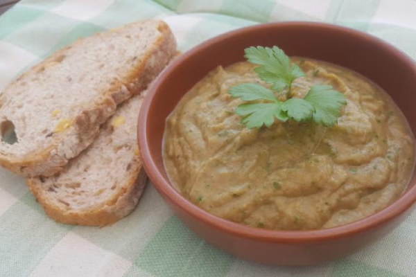 Grecka pasta z pieczonego bakłażana