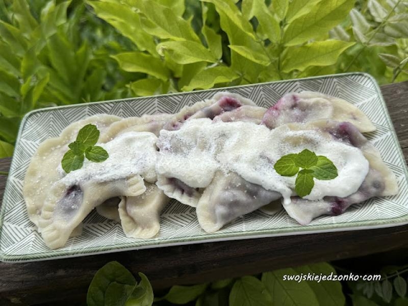 Pierogi z jagodami