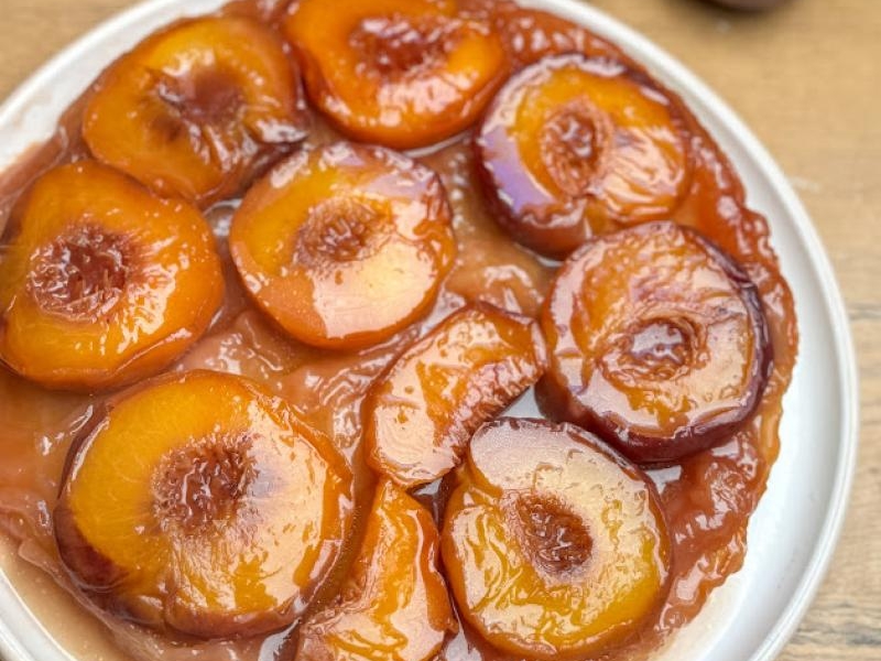 Upside down cake - pyszny deser z brzoskwiniami