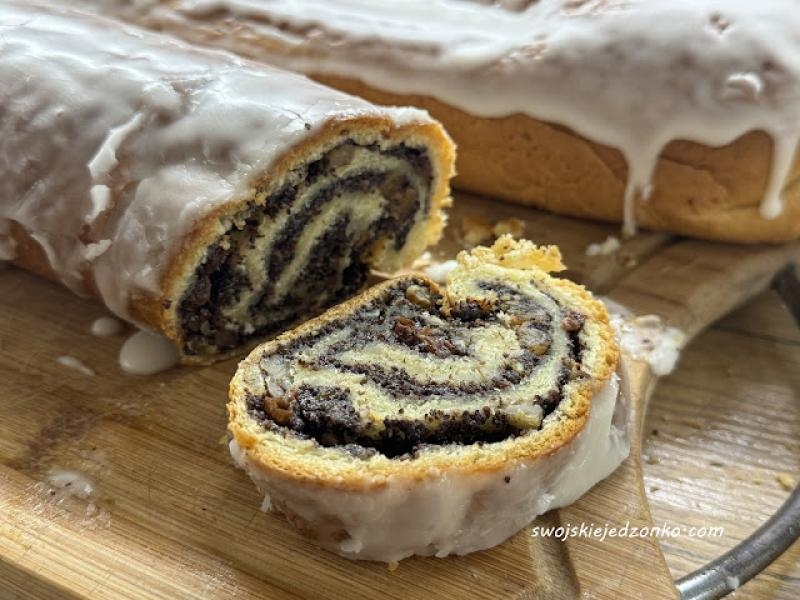 Strucla makowa parzona