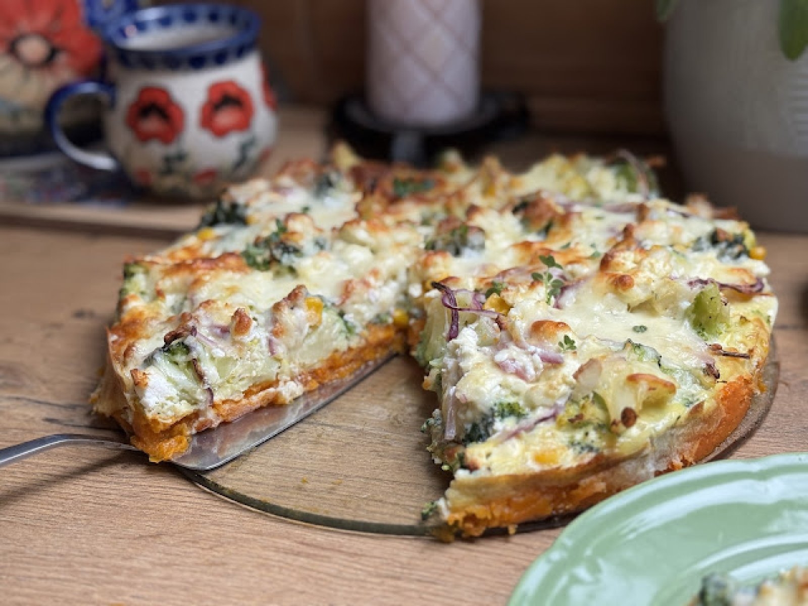 Lekka zapiekanka warzywna na spodzie z batatów