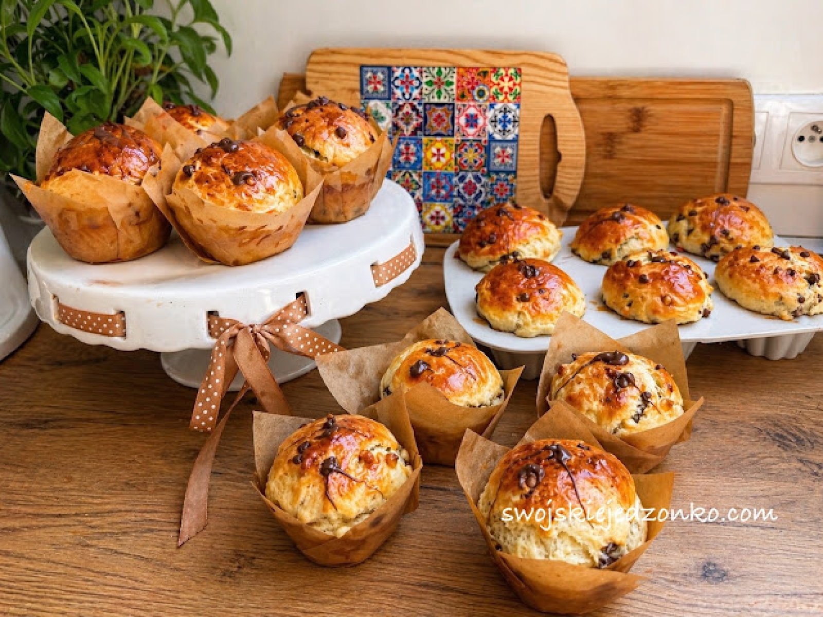 Babeczki drożdżowe z czekoladą i nutellą