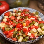 Sałatka z pomidorów i...