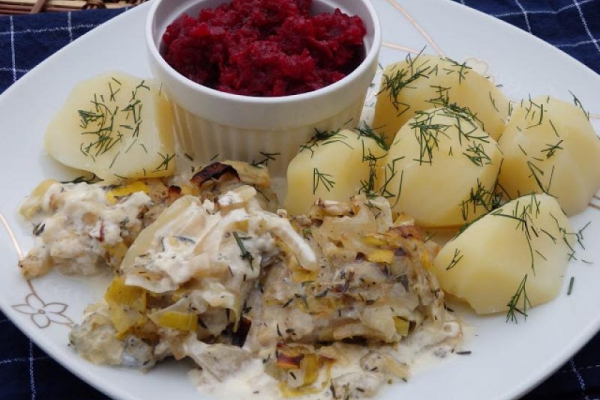 Ryba zapiekana w porach