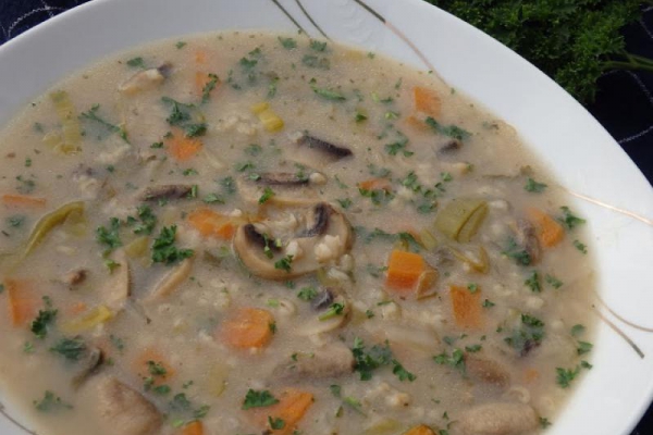 Zupa pieczarkowa z kaszą jęczmienną
