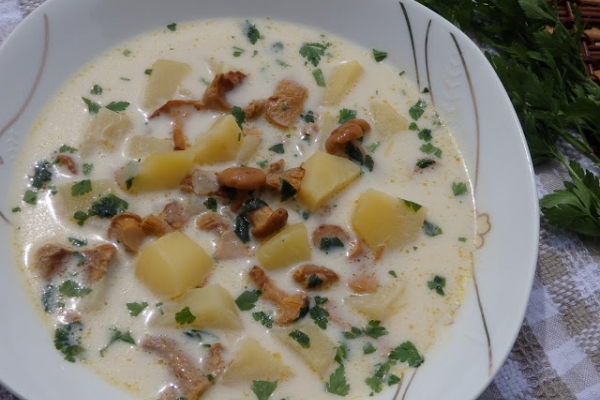 Zupa kurkowa z ziemniakami