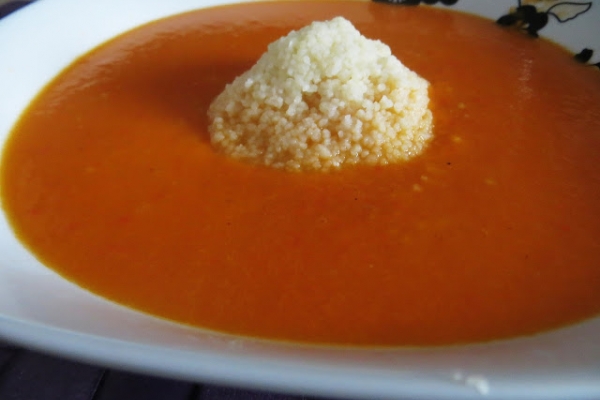 Zupa krem paprykowo-pomidorowy.