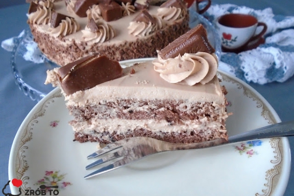 TORT MILKY WAY (KAKAOWY BISZKOPT PRZEKŁADANY KREMEM MILKY WAY)