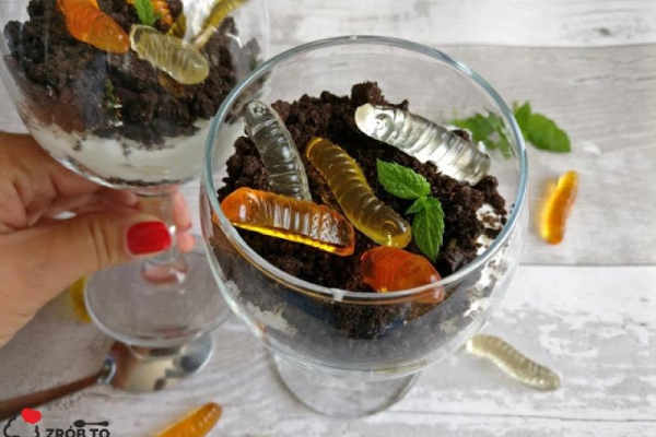 SZYBKI DESER Z CIASTEK OREO I JOGURTU NATURALNEGO