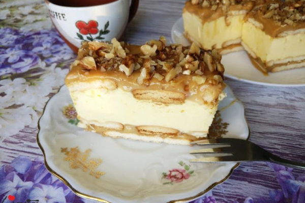 SZYBKA KRÓWKA BEZ PIECZENIA NA HERBATNIKACH