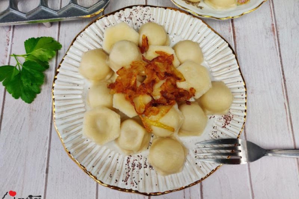 MINI PIEROŻKI Z MIĘSEM MIELONYM