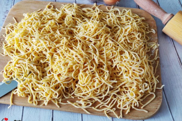 DOMOWY MAKARON