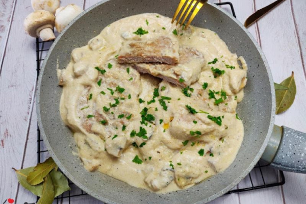 SCHAB W SOSIE MUSZTARDOWYM Z SERKIEM MASCARPONE