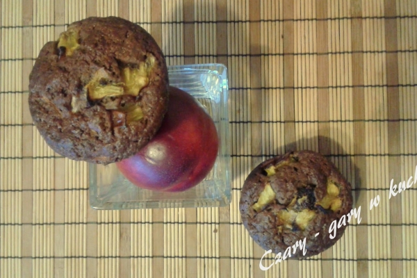 Muffinki cukiniowe z nektarynkami