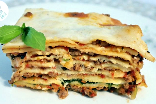 Lasagne z mięsem i szpinakiem / Lazania