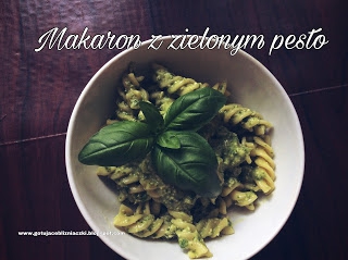 Makaron z zielonym pesto