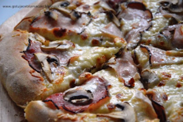 Pizza capricciosa